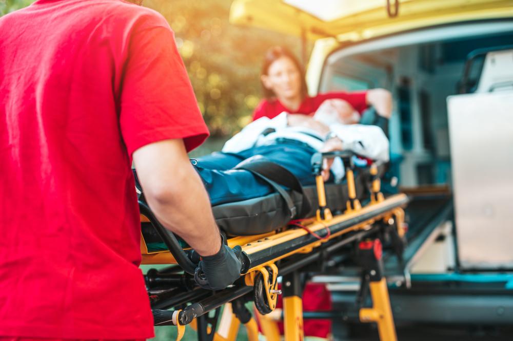 transport-malade-allonge